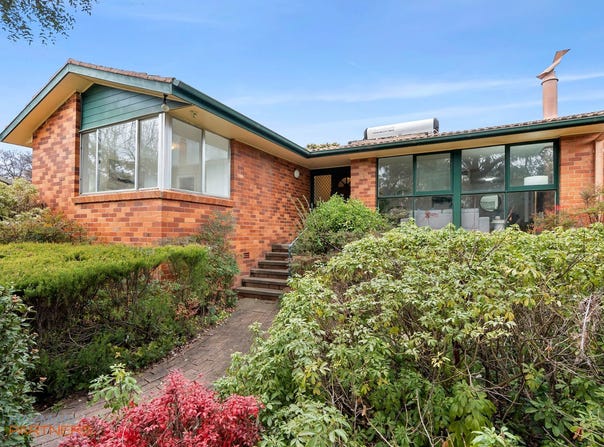 22 Glynn Place, Hughes, ACT 2605