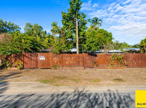 50 Waite Street, Machans Beach, Qld 4878