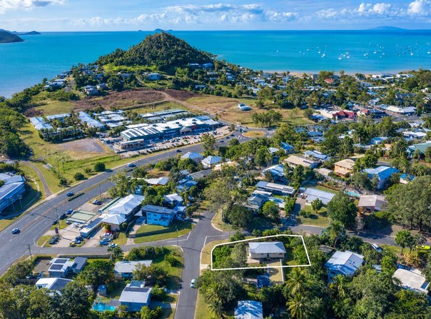 11 Wambiri Street, Cannonvale, Qld 4802