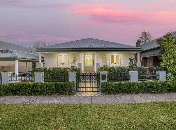 15 Lorn Street, Lorn, NSW 2320
