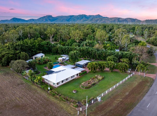 220 Kelso Drive, Kelso, Qld 4815
