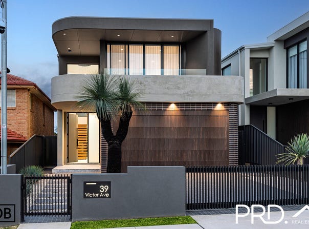 39 Victor Avenue, Picnic Point, NSW 2213