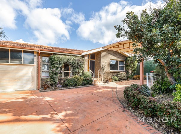 11 Cambewarra Avenue, Castle Hill, NSW 2154