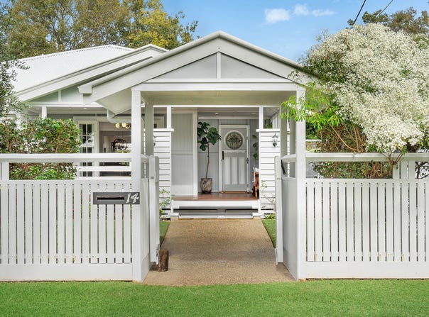 14 Dudley Street, Sherwood, Qld 4075