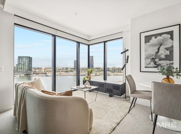 1203/8 Pearl River Road, Docklands, Vic 3008