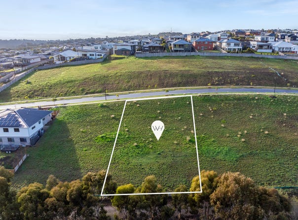 28-30 Majestic Drive, Highton, Vic 3216
