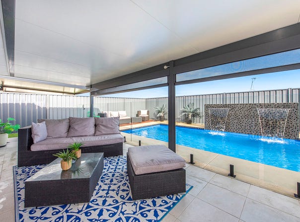 17 Thangoo Way, Golden Bay, WA 6174
