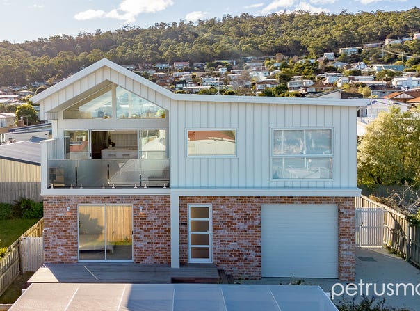 2/ 160 Clarence Street, Bellerive, Tas 7018