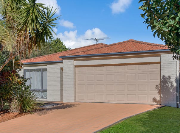 1 Myora Place, Sandstone Point, Qld 4511