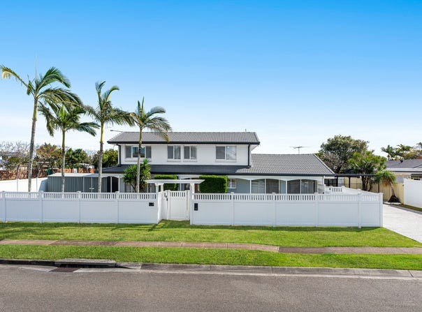 2 Catamaran Street, Manly West, Qld 4179