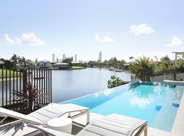 2 Saywell Street, Sorrento, Qld 4217