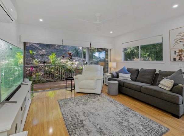 16 Currumbin Chase, Currumbin, Qld 4223