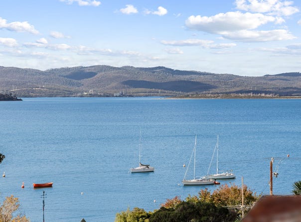 74 Robert Street, Beauty Point, Tas 7270