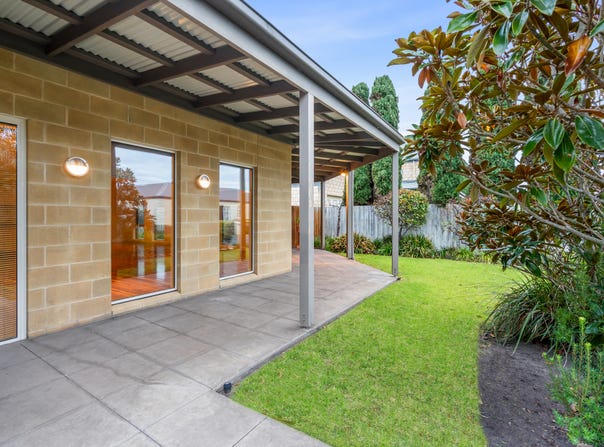 7 Terjesen Crt, Port Fairy, Vic 3284