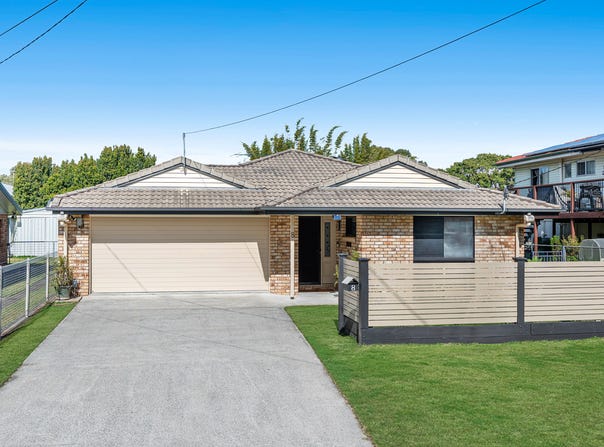8 Daniel Street, Lota, Qld 4179