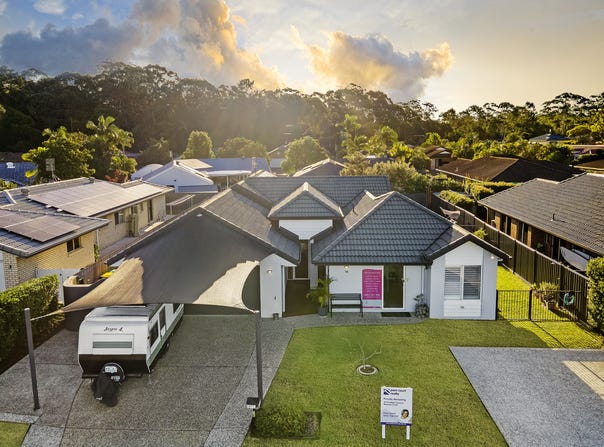 16 Fernleigh Crescent, Mountain Creek, Qld 4557