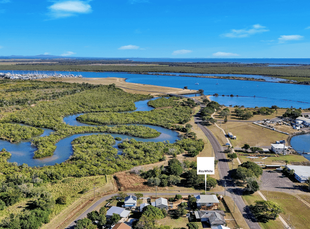 44 Harbour Esplanade, Burnett Heads, Qld 4670