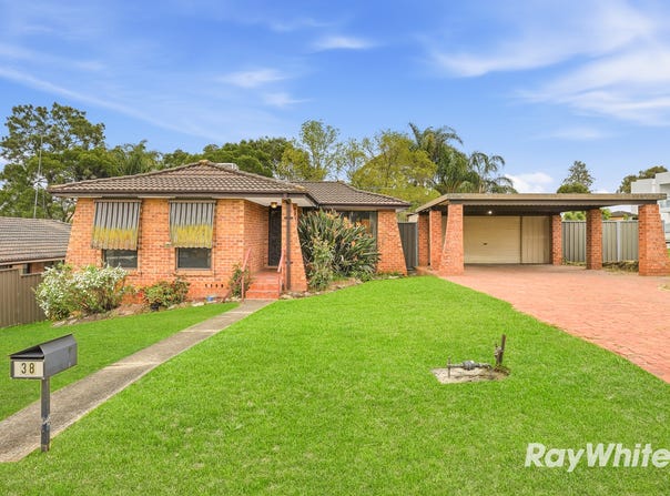 38 Explorers Way, St Clair, NSW 2759