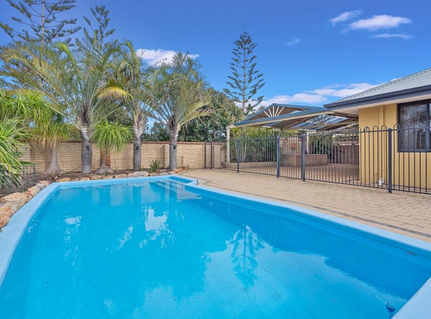 74 Floribunda Avenue, Halls Head, WA 6210