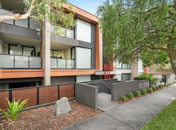 302/1088 Stud Road, Rowville, Vic 3178