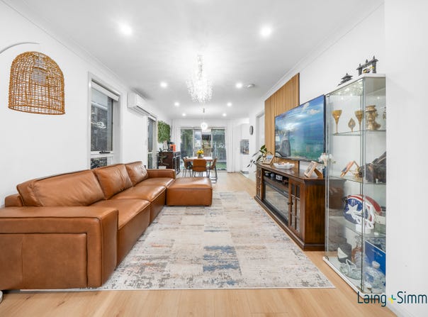 15 Hindostan Road, Glenfield, NSW 2167