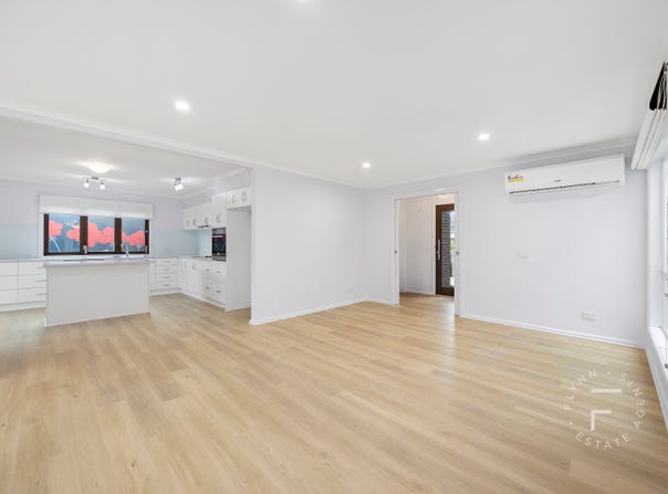 21 A & B Kenwyn Court, Cowes, Vic 3922