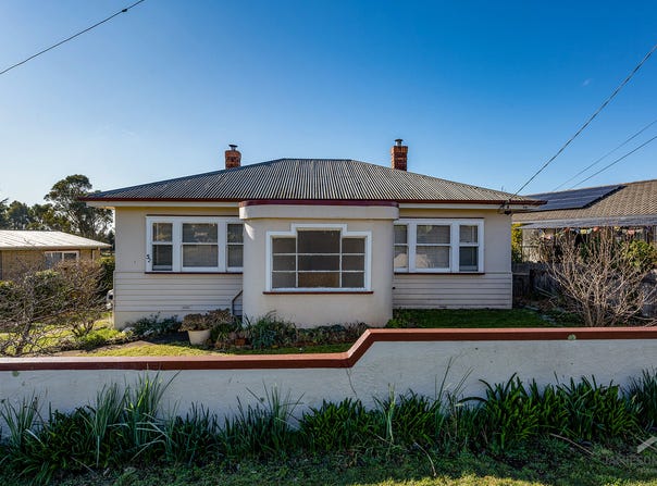 52 East Barrack Street, Deloraine, Tas 7304
