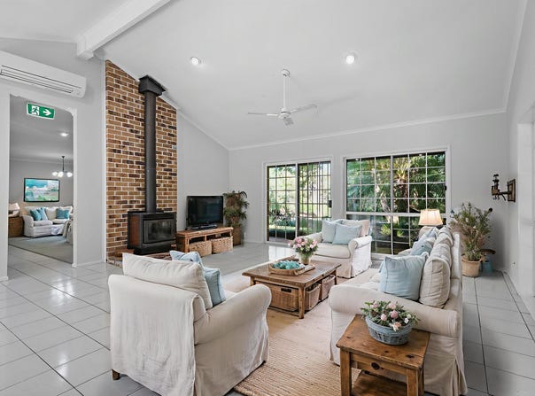 9 Spotted Gum Lane, Cashmere, Qld 4500