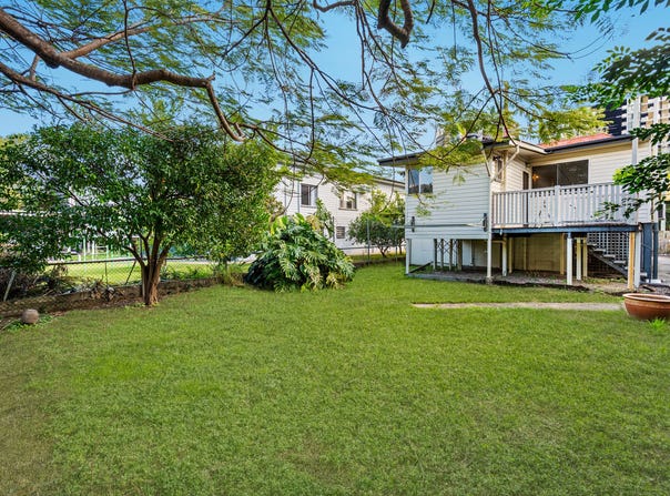 8 Flower Street, Woolloongabba, Qld 4102