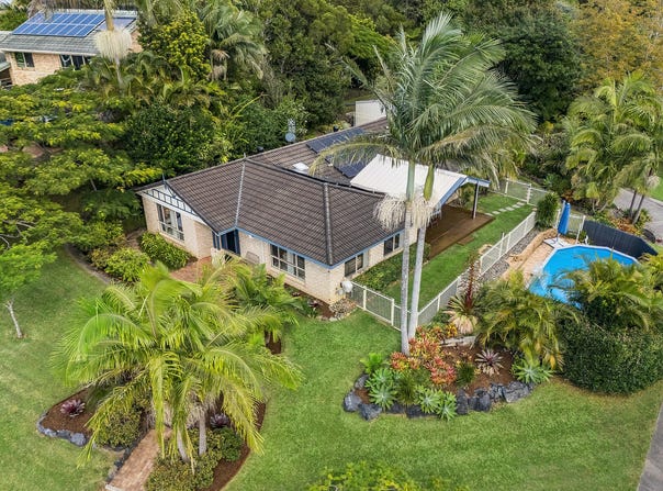 8 Sea Breeze Place, Boambee East, NSW 2452