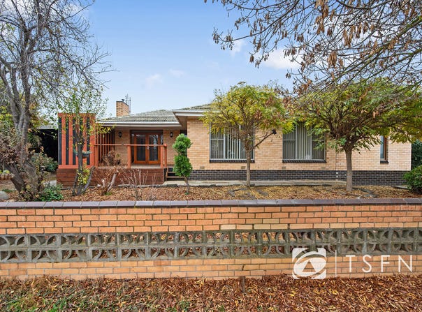 68 Cunneen Street, Long Gully, Vic 3550