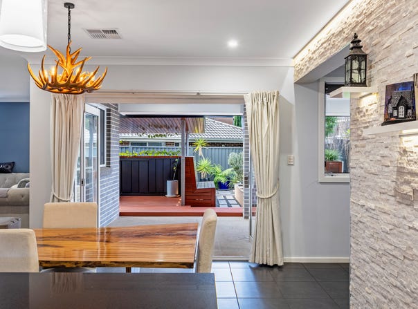 14 Treeview Place, Glenmore Park, NSW 2745
