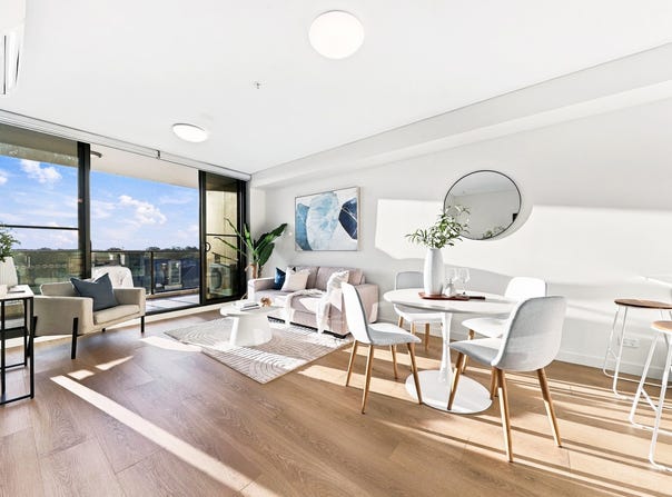 1009/135-137 Pacific Highway, Hornsby, NSW 2077