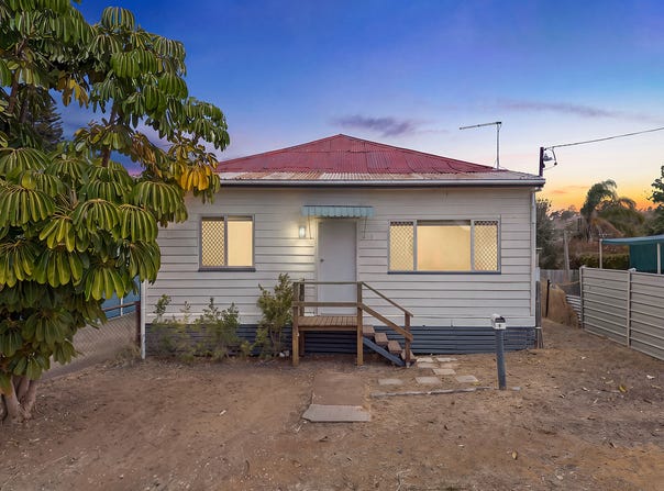 8 Gordon Street, Mount Morgan, Qld 4714