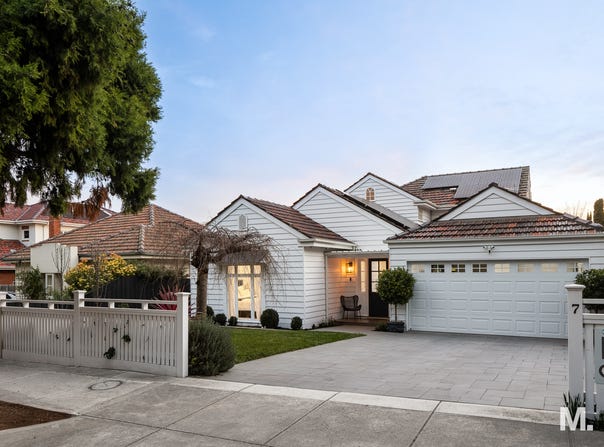 7 Glenview Road, Strathmore, Vic 3041