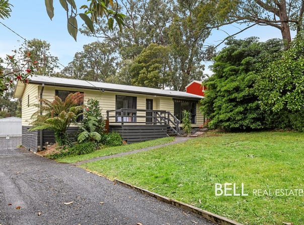 15 Hazel Street, Cockatoo, Vic 3781