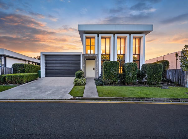 5 The Boulevard, Benowa, Qld 4217
