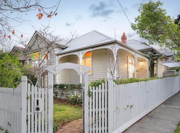 19 Myrnong Crescent, Ascot Vale, Vic 3032