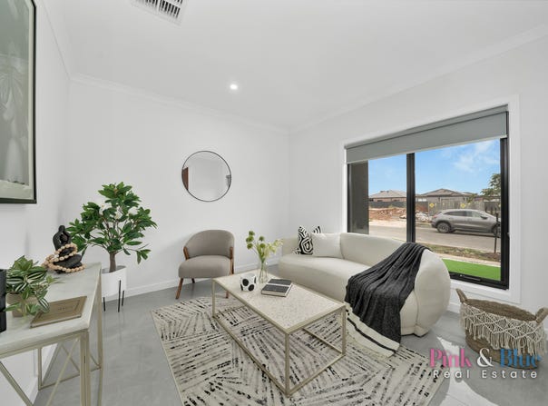 10 Dewberry Drive, Rockbank, Vic 3335