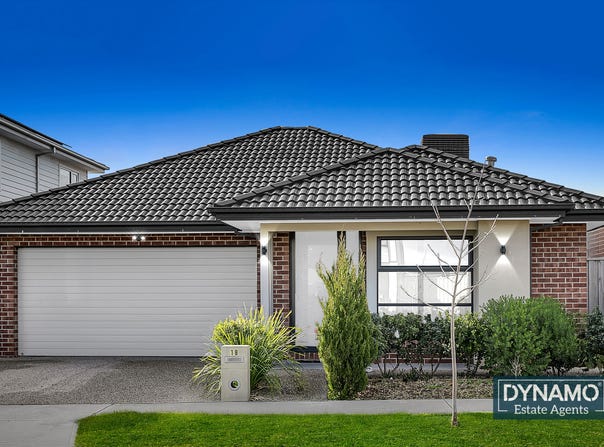 18 Clowes Street, Mickleham, Vic 3064