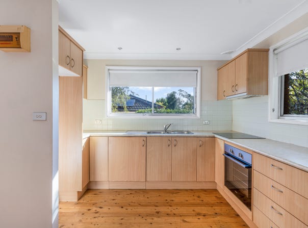 1/4 Boland Avenue, Springwood, NSW 2777