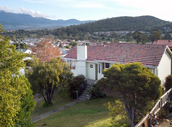 6 Binalong Road, Mornington, Tas 7018