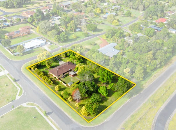 2 Greenfields Drive, Junction Hill, NSW 2460