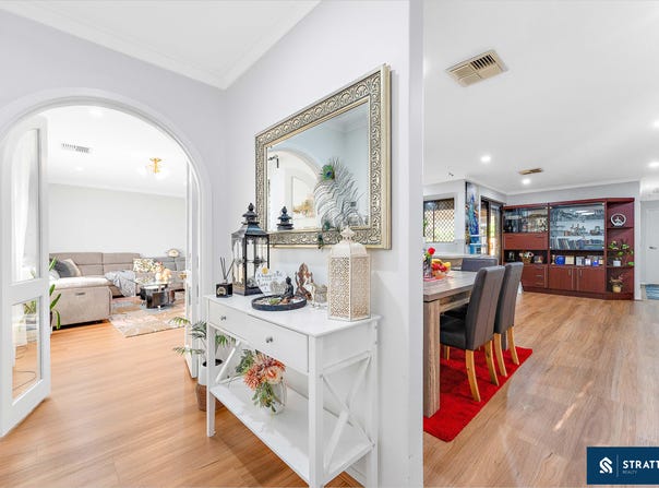 5 Glencairn Way, Parkwood, WA 6147