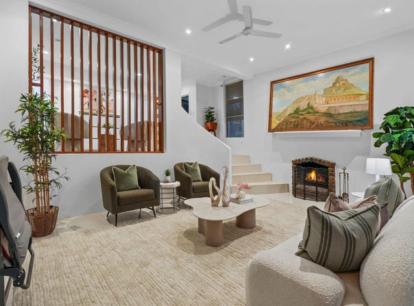 11 Plateau Drive, Springwood, Qld 4127