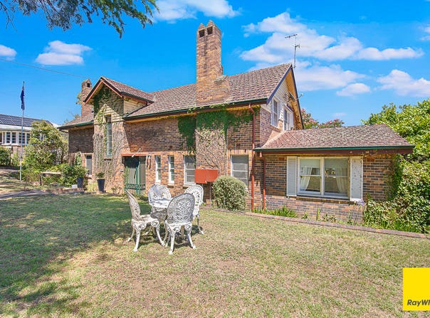"Dangarsleigh" 152 Dangar Street, Armidale, NSW 2350