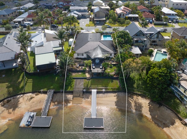 7 Ayrshire Avenue, Benowa Waters, Qld 4217