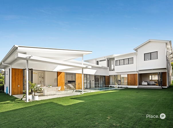 71 Real Avenue, Norman Park, Qld 4170