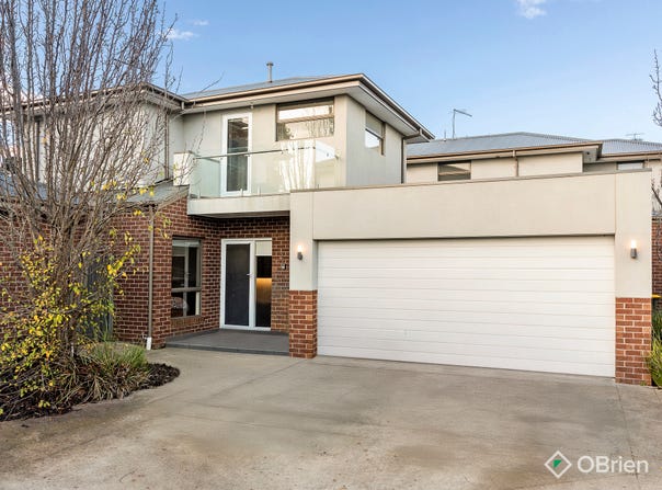 2/28 Santa Monica Drive, Taylors Lakes, Vic 3038