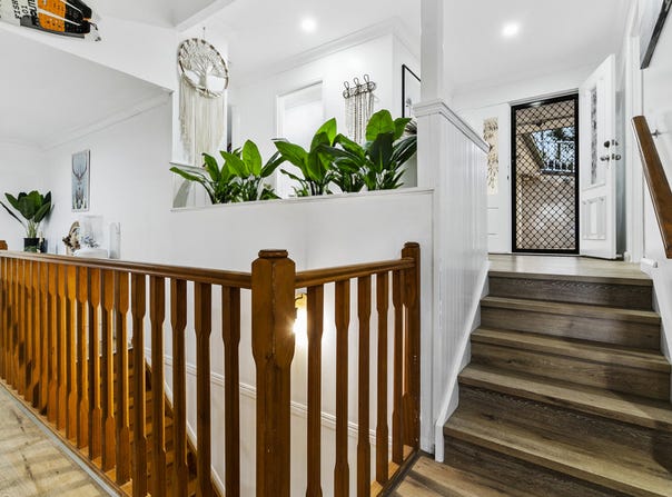 72 Hoffschildt Drive, Currumbin Waters, Qld 4223